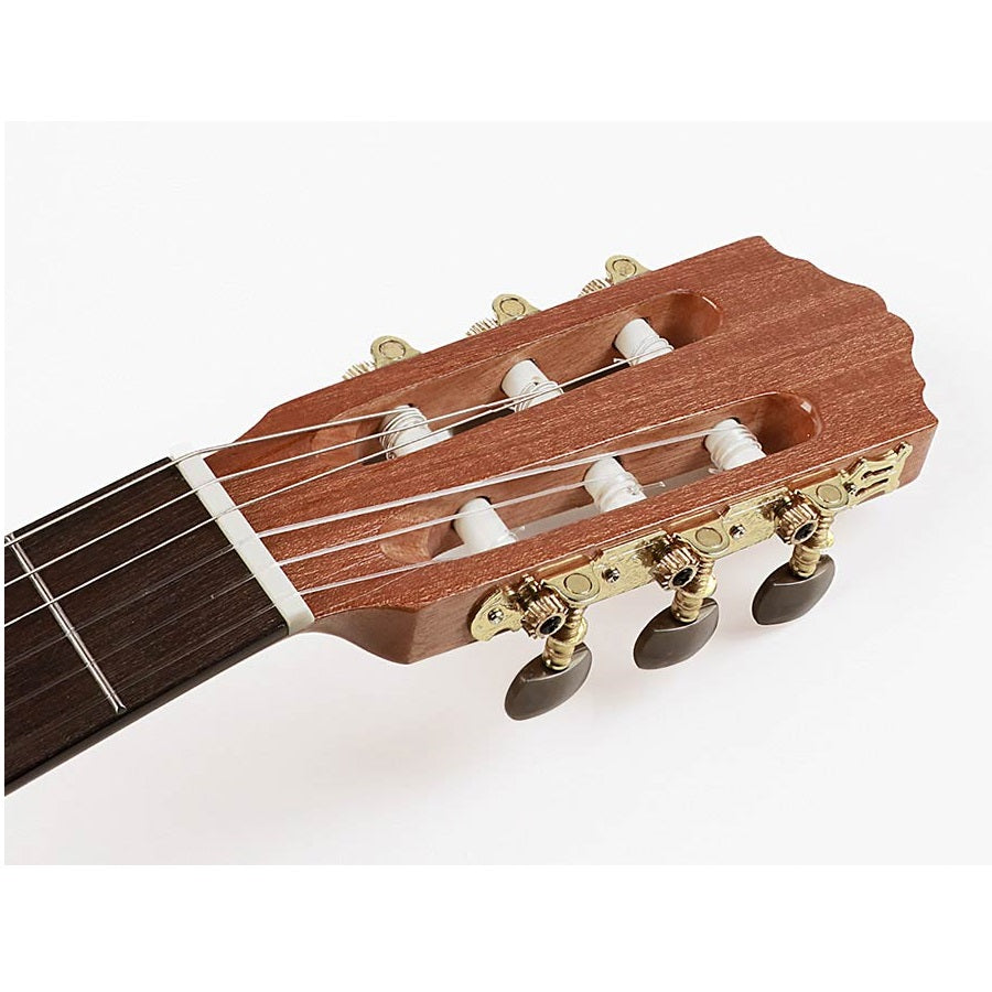 Salvador Cortez CC10CE Chitară Electro-clasică 4/4, natur