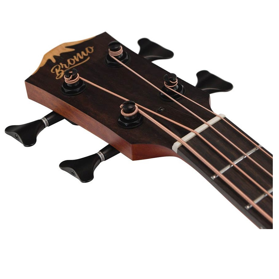 Bromo BAT8E – Chitară acustică bass mini jumbo, 4 corzi, cu husă