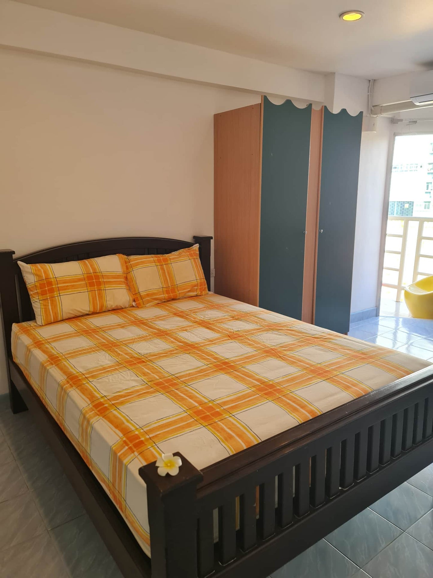 Garsonieră cu vedere la mare, 30 mp, etaj 6, renovat, mobilat, Pattaya, Jomtien