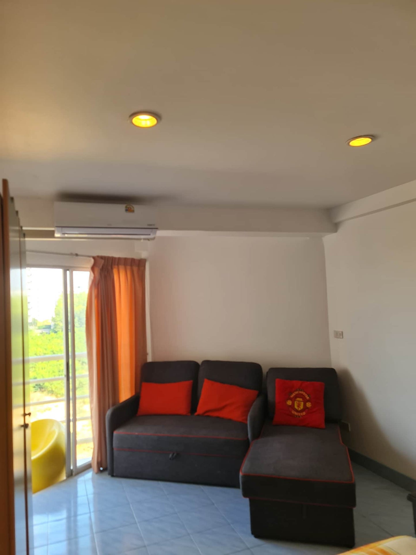 Garsonieră cu vedere la mare, 30 mp, etaj 6, renovat, mobilat, Pattaya, Jomtien