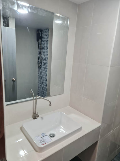 Garsonieră cu vedere la mare, 30 mp, etaj 6, renovat, mobilat, Pattaya, Jomtien