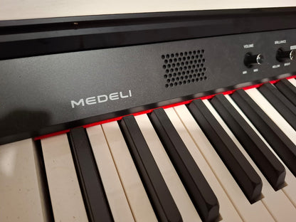 Pian digital Medeli DP330 stare foarte buna